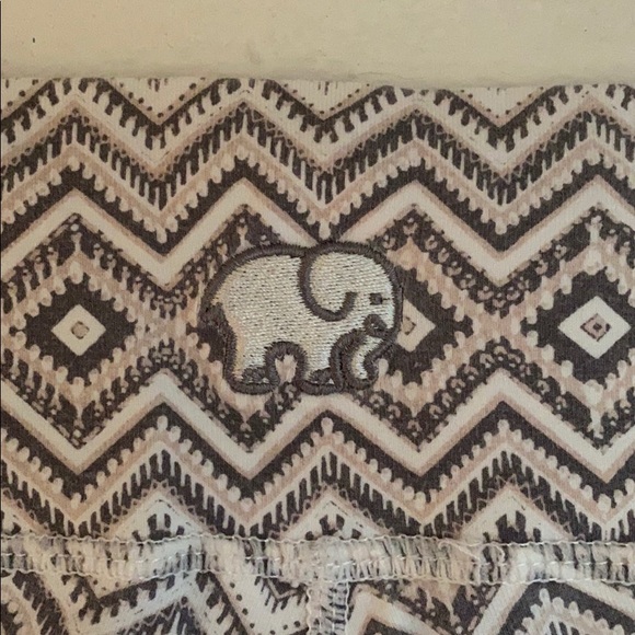 Chevron Ivory Ella Leggings - Picture 2 of 4